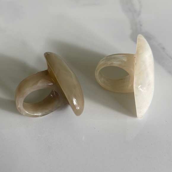 Fashion Jewelry Rings - Picture 4 of 6